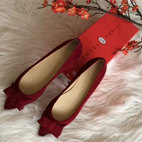 💞IVANKA TRUMP💞Abello dark red suede - Picture 8 of 16